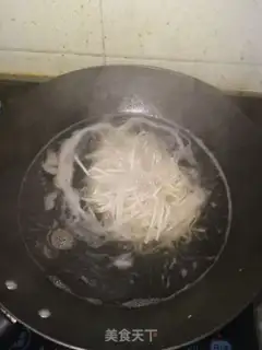 Make Tomato egg noodles step 7