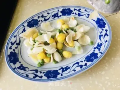 Make Silver almond lily with green beans step 10