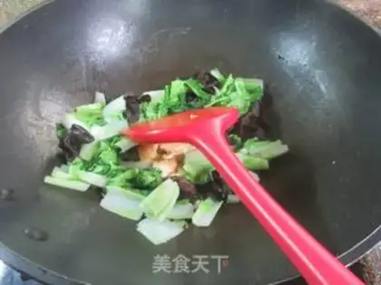 Make Black-mucked eggs and curry step 9