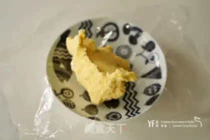 Make Baby Squirrel cookies step 2