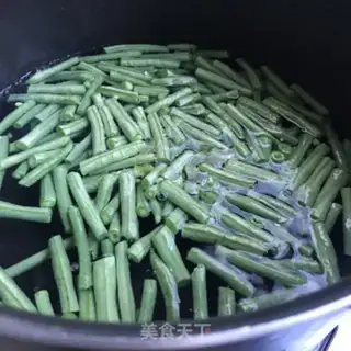 Make Garlic beans step 2