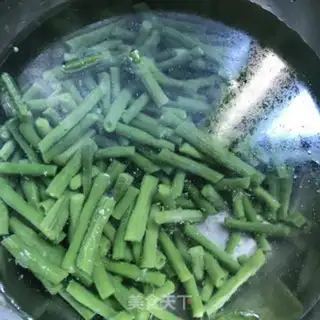 Make Garlic beans step 3