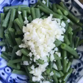 Make Garlic beans step 4