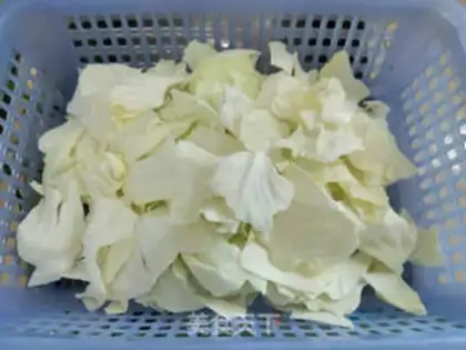 Make The fragrance and the buns step 0