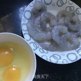 Make Cream shrimp fried rice step 3