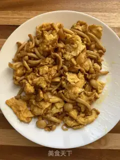 Make White mushroom fried eggs step 6