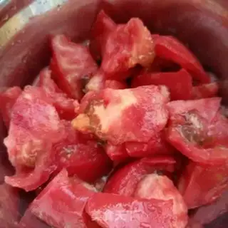 Make Tomato omelet soup step 0