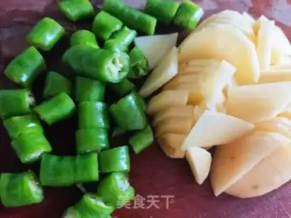 Make Potato chili shrimp step 1