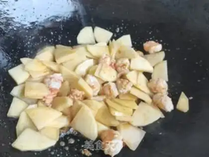 Make Potato chili shrimp step 3