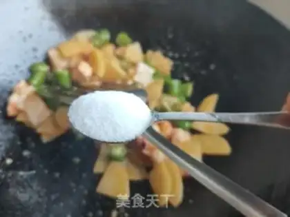 Make Potato chili shrimp step 5