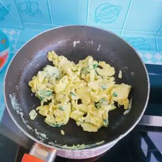 Make Mint fried eggs step 4