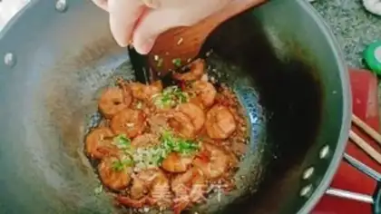 Make Fried garlic shrimp step 9