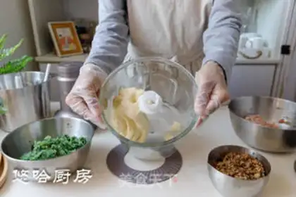 Make Frozen meat buns step 9