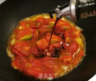 Make Tomato juice and yellow fish step 4