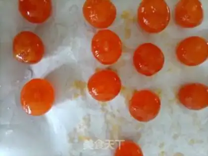 Make Chestbone salted egg yolk step 2