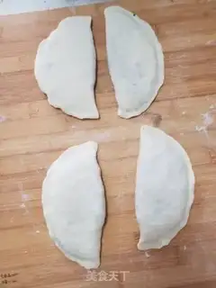 Make An egg box of celery step 5