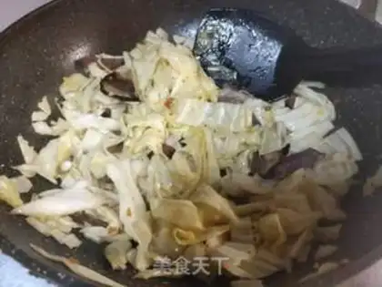 Make Garlic cabbage step 1