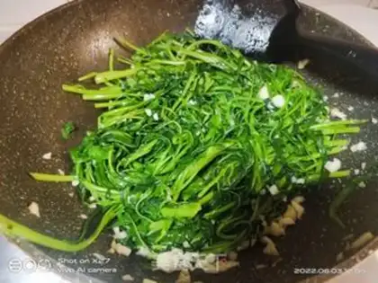 Make Garlic cabbage step 4