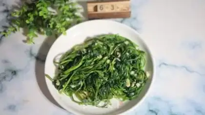 Make Garlic cabbage step 8