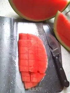 Make Watermelon freeze step 1