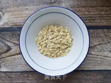 Make Goldmelon oatmeal step 1