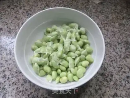 Make Eggs dry and fried beans step 1