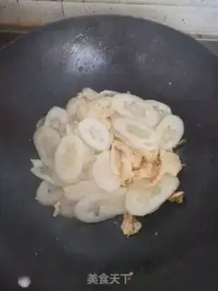 Make Simple cucumber fried eggs step 3