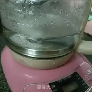 Make Boiled eggs with red sugar step 0