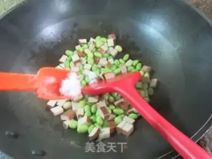 Make Eggs dry and fried beans step 6