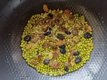 Make raisin oatmeal step 3