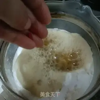Make Boiled eggs with red sugar step 5