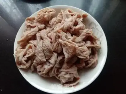 Make Pepper onions, fatty intestines step 1