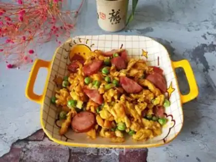 Make Peas fried sausage eggs step 5