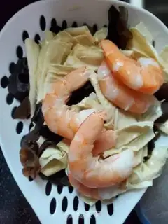Make A cucumber-cray shrimp step 7