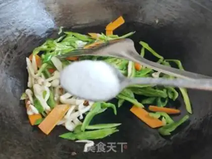 Make Carrot green peppers with white mushrooms step 6