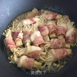 Make Bacon pins and mushrooms step 4