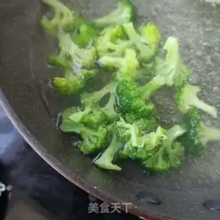Make Mulberry orchid with goose eggs step 0