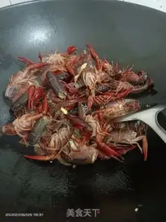 Make Spicy lobster step 4