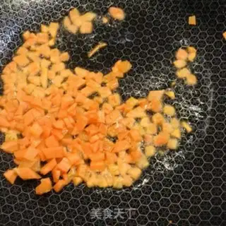 Make Gold egg fried rice step 7