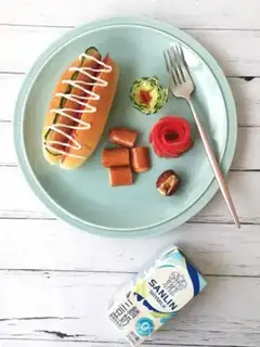 Make German sausage hot dog step 4