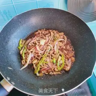 Make Onion fried meat step 12