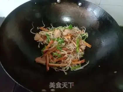 Make Smoky bean sprouts step 5