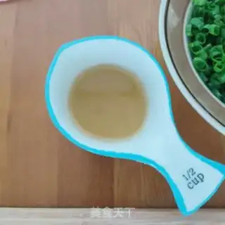 Make Onion swivel step 2