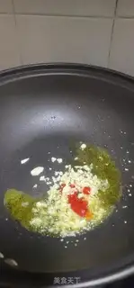 Make Little rice greasy paste fried potatoes step 2