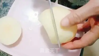 Make Apple salad step 1