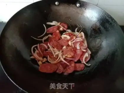 Make Onion fried sausage step 5