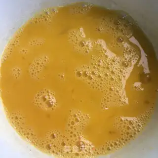 Make Tomato fried eggs step 2
