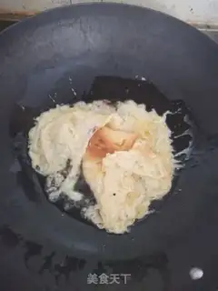 Make Tomato fried eggs step 3