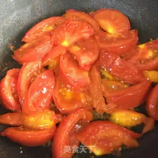Make Tomato fried eggs step 4