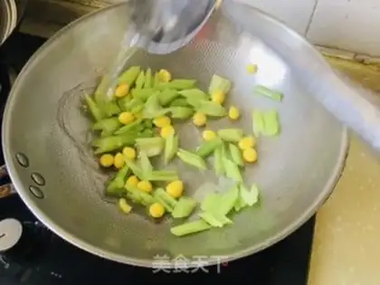 Make The celery makes white fruit step 6